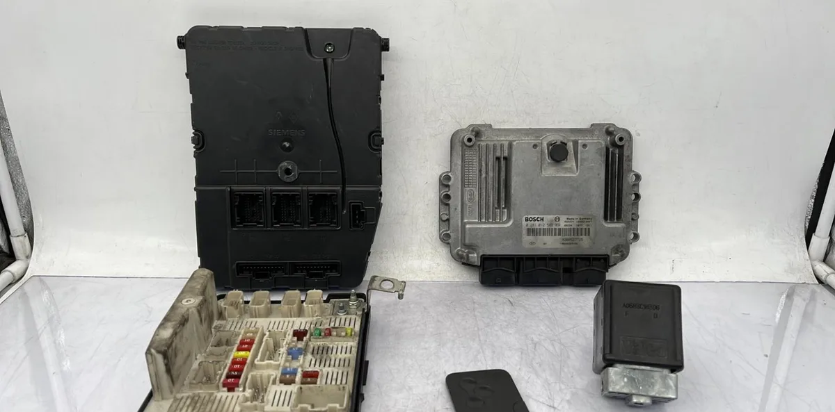 Calculateur moteur RENAULT SCENIC 2 PHASE 1 occasion
