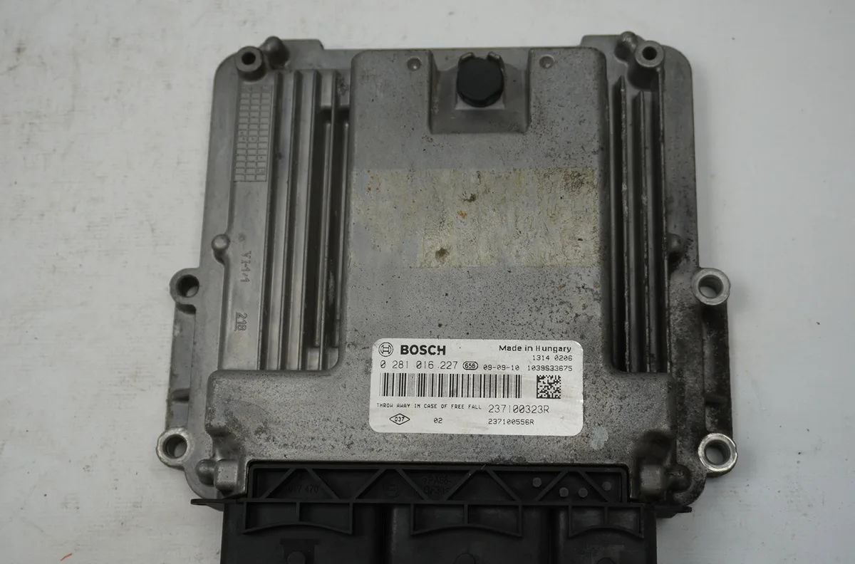 Calculateur moteur Renault SCÉNIC III (JZ0-1_) 2.0 dci (jz0y, jz26) (2009) occasion