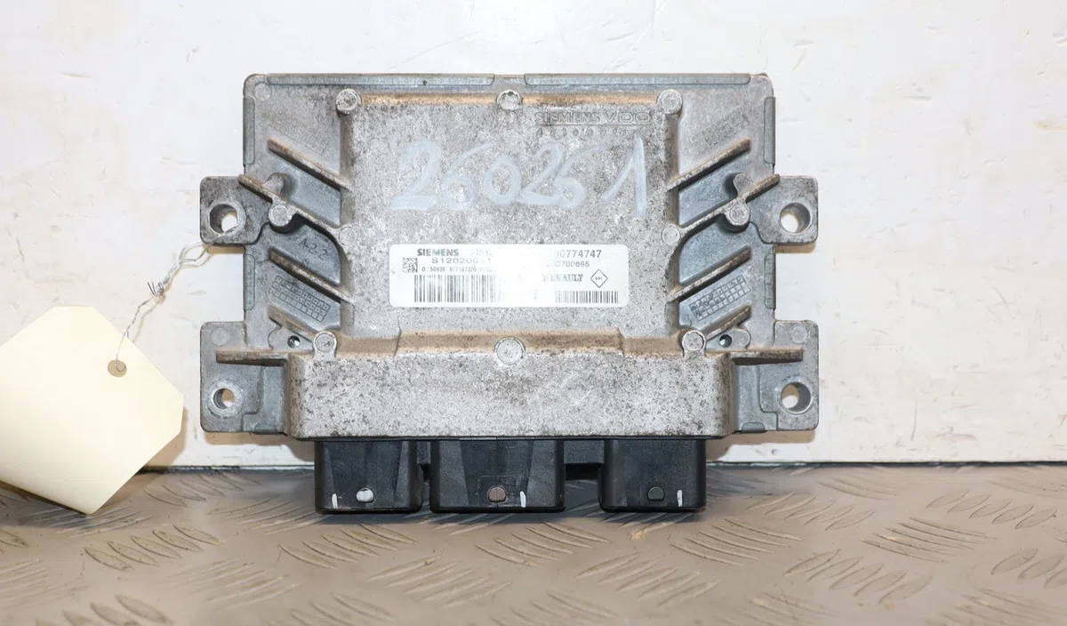 Calculateur moteur Renault TWINGO II (CN0_) 1.2 (cn0d) (2007-2014) 3 portes occasion