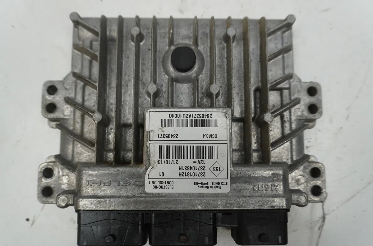 Calculateur moteur Renault TWINGO II (CN0_) 1.5 dci 75 (2010) 3 portes occasion