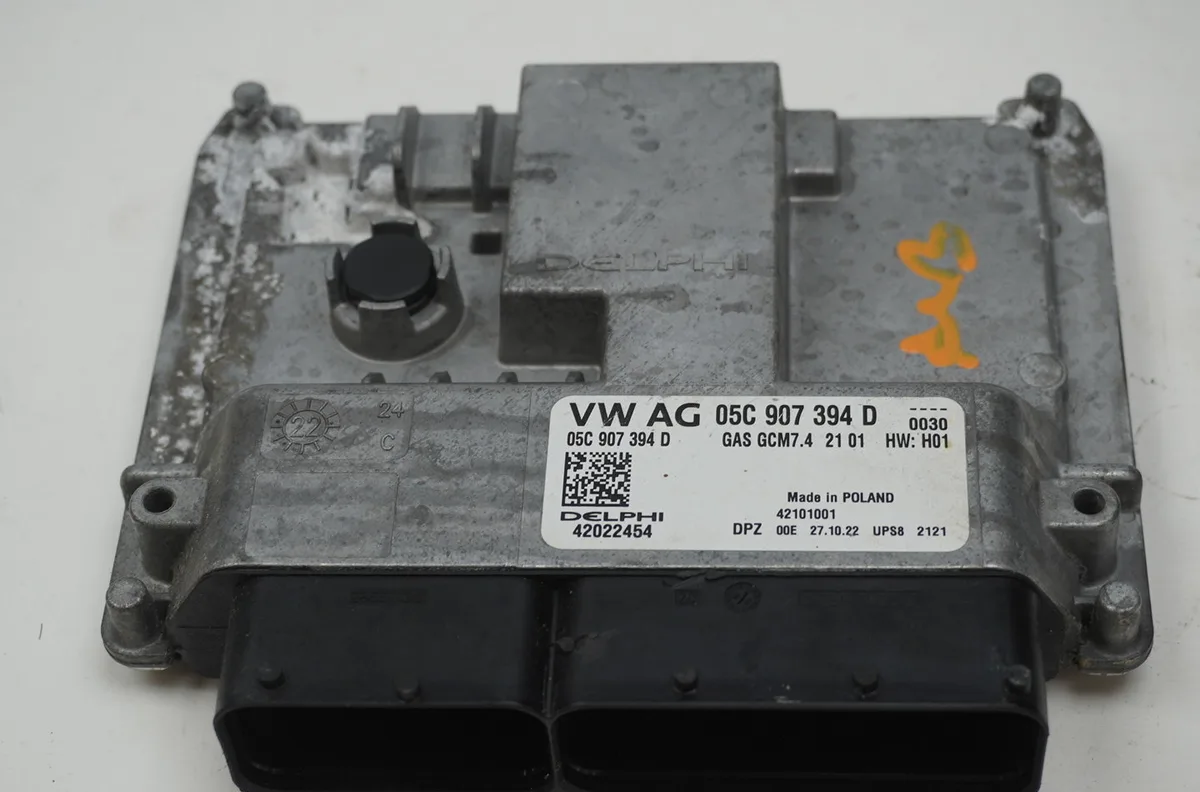 Calculateur moteur Seat ARONA (KJ7, KJP) 1.0 tsi (2017) occasion