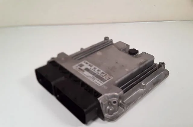 Calculateur moteur Seat LEON (5F1) 1.6 tdi (2012-2020) occasion