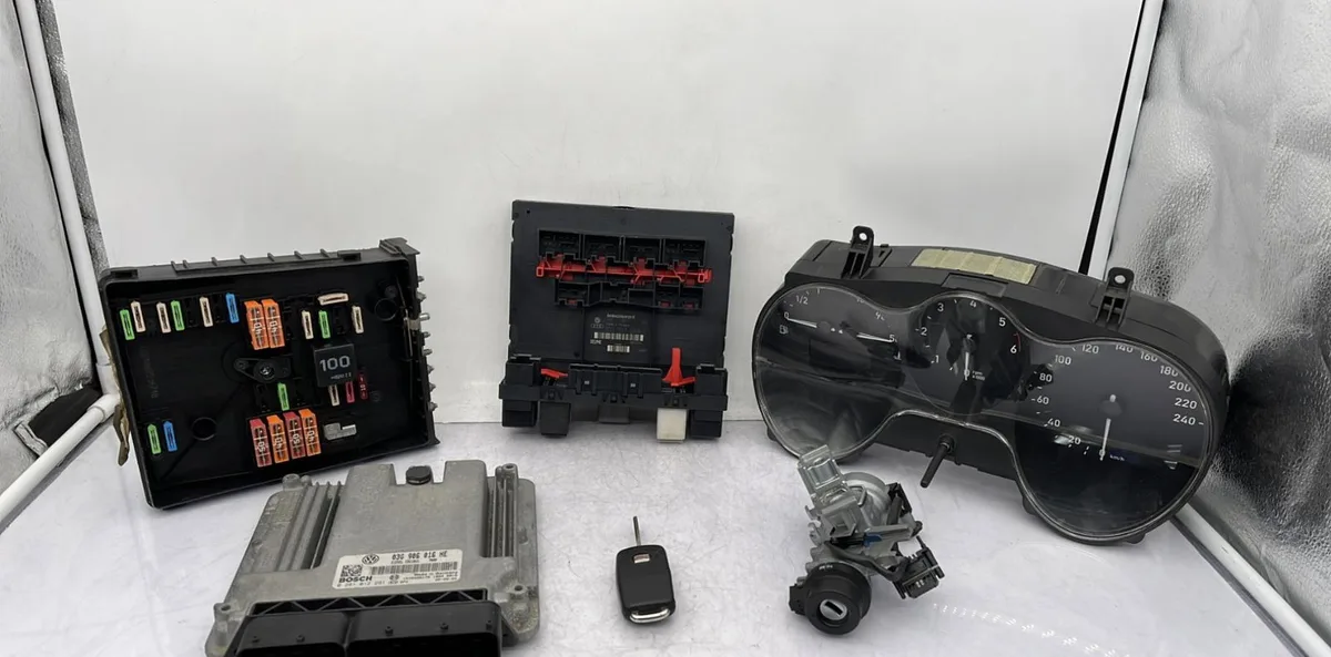 Calculateur moteur SEAT TOLEDO 3 occasion