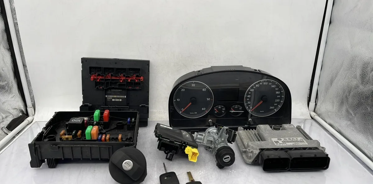 Calculateur moteur VOLKSWAGEN CADDY 3 PHASE 1 occasion