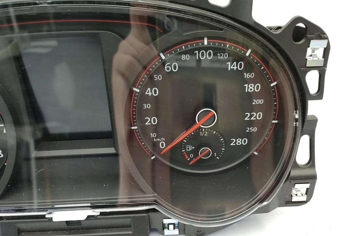 Calculateur moteur VOLKSWAGEN GOLF 7 PHASE 1 occasion — photo 2