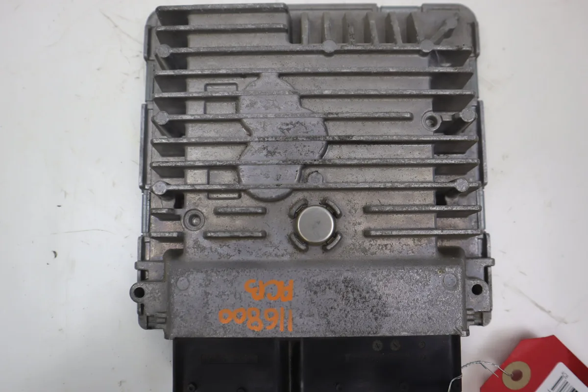 Calculateur moteur Volkswagen GOLF PLUS V (5M1, 521) 1.6 tdi (2009-2013) 5 portes occasion
