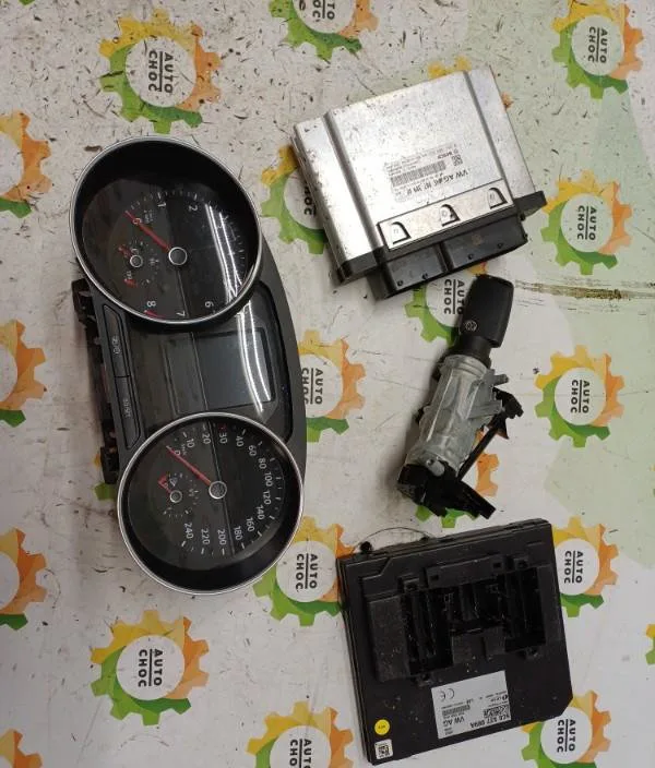 Calculateur moteur VOLKSWAGEN POLO 5 PHASE 2 occasion