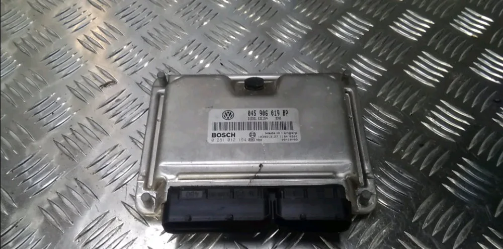 Calculateur moteur Volkswagen POLO (9N_, 9A_) 1.4 tdi (2001-2005) 3 portes occasion