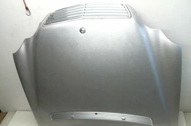 Capot Mercedes-benz CLASSE C (W203) C 220 cdi (203.006) (2000-2007) 4 portes occasion