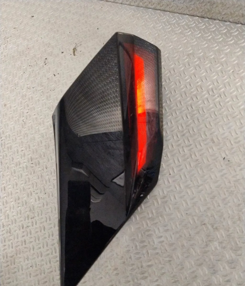 Catadioptre arg Citroen C4 III (BA_, BB_, BC_) 1.2 puretech 130 (bahnsa, bahnsb) (2020) occasion