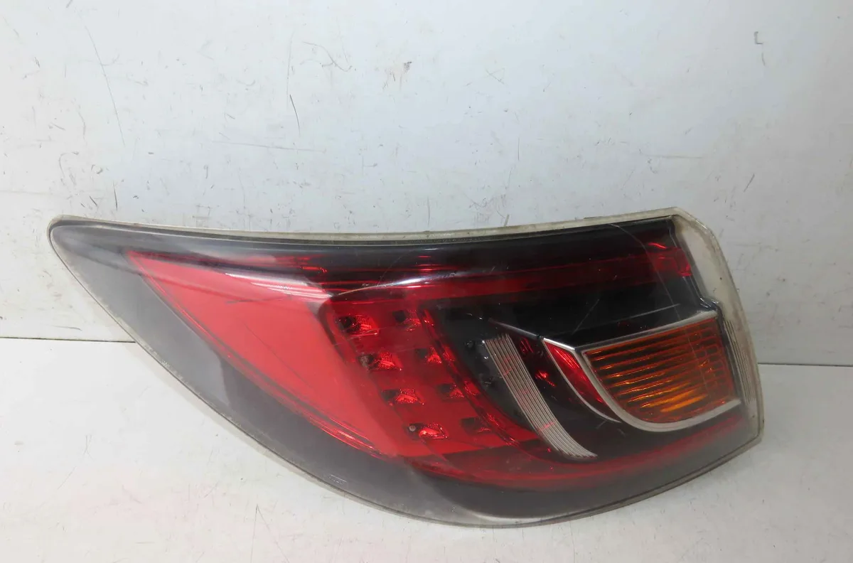 Catadioptre arg MAZDA 6 II occasion