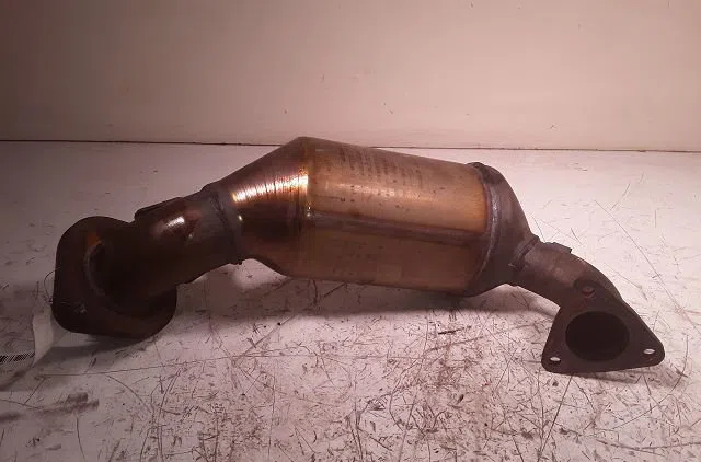 Catalyseur Toyota COROLLA (_E12_) 1.4 d (nde120_) (2004-2007) 5 portes occasion — photo 4