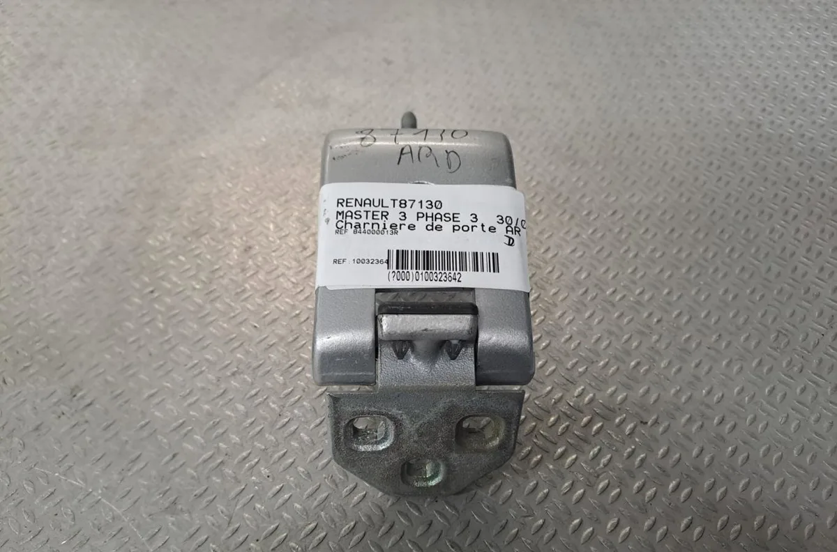 Charniere inf porte battante ard RENAULT MASTER 3 PHASE 3 occasion