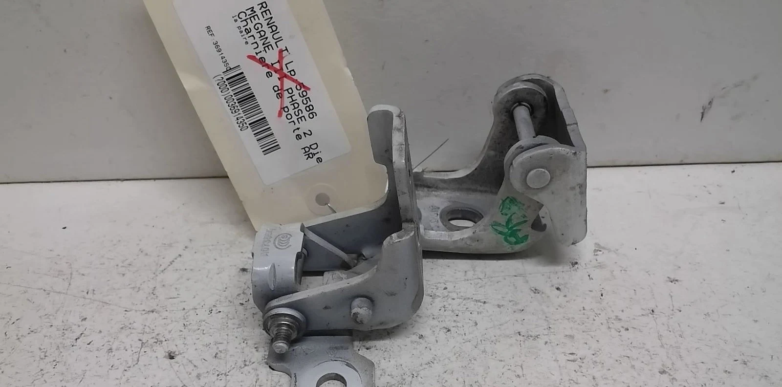 Charniere inf porte battante ard Renault MEGANE III 3-5 portes (BZ0-1_, B3_) 1.5 dci (bz0c) (2008-2015) 5 portes occasio