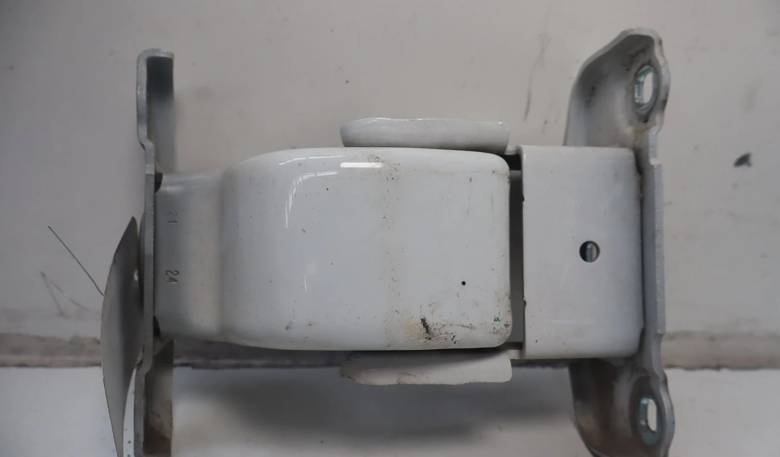 Charniere inf porte battante ard Renault TRAFIC III Camionnette (FG_) 2.0 dci 120 (fgmn) (2019) occasion