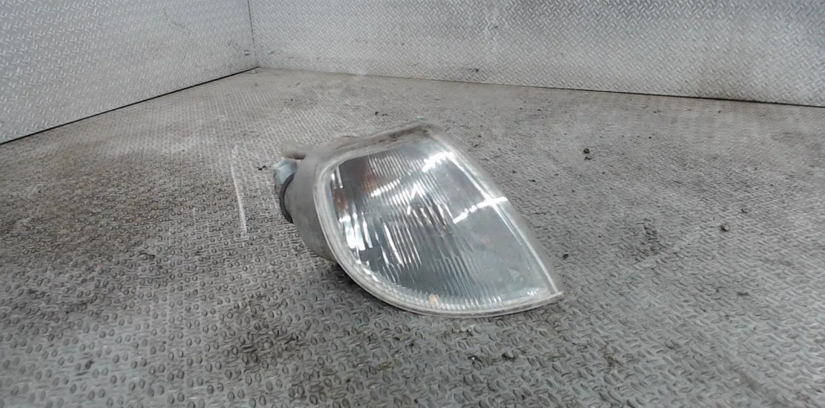 Clignotant droit CITROEN SAXO SAXO PHASE 1 occasion