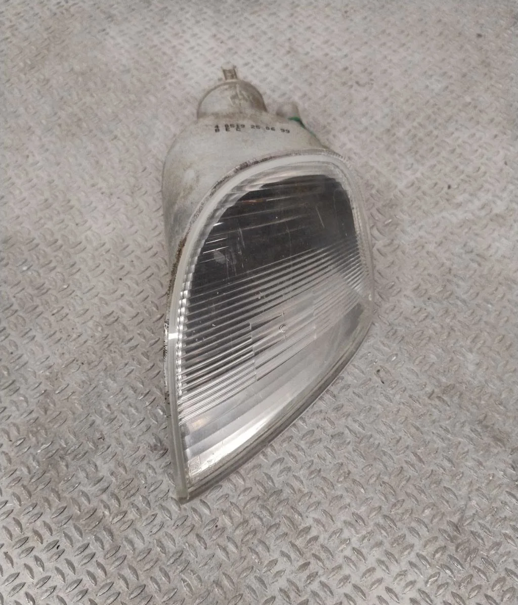 Clignotant droit CITROEN SAXO SAXO PHASE 1 occasion