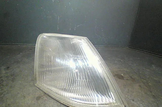 Clignotant droit CITROEN XANTIA 2001 occasion — photo 2