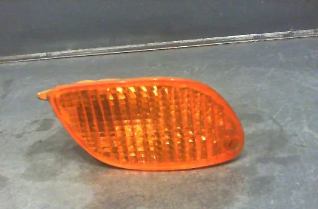 Clignotant droit Ford FOCUS I (DAW, DBW) 1.6 16v (1998-2004) occasion