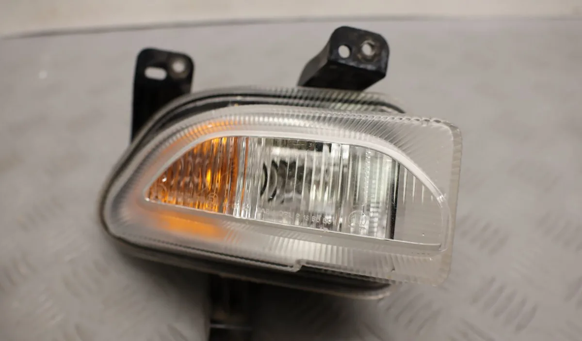 Clignotant droit Jeep RENEGADE SUV (BU, B1, BV) 2.0 crd 4x4 (2014) occasion