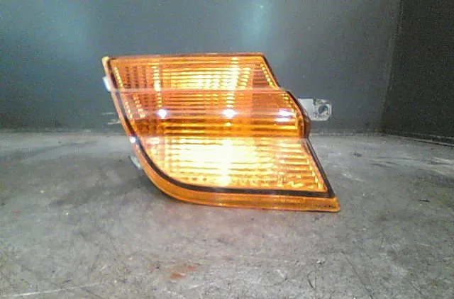 Clignotant droit Nissan MICRA III (K12) 1.5 dci (2003-2010) occasion