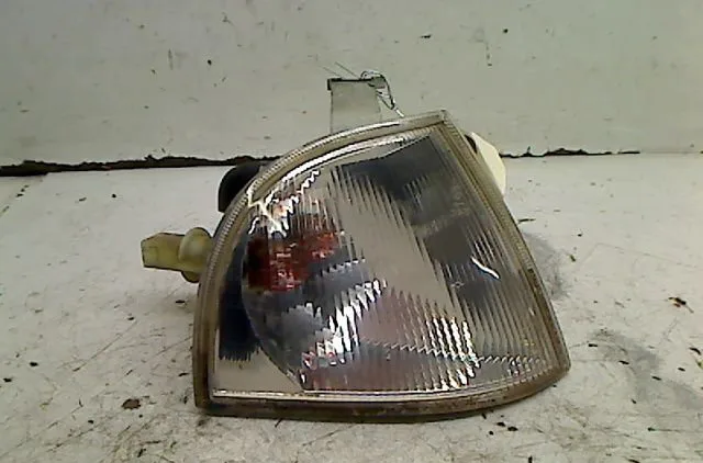 Clignotant droit Skoda OCTAVIA I (1U2) 1.9 tdi (1996-2010) occasion