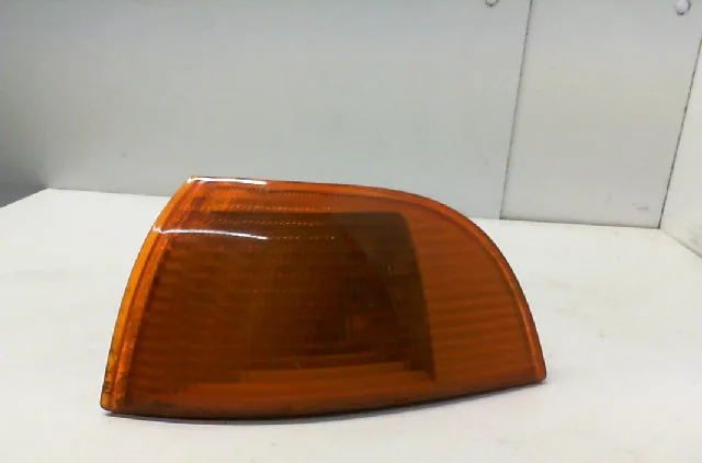 Clignotant gauche FIAT PUNTO I Phase 1 11-1993--10-1999 1.1i 54ch occasion