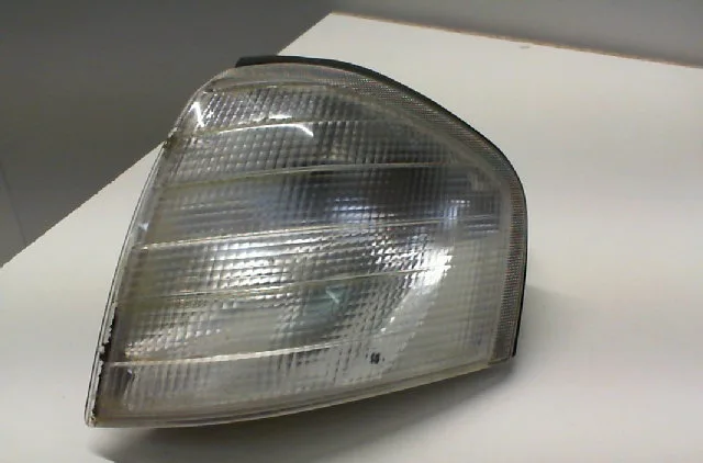 Clignotant gauche MERCEDES CLASSE C I Phase 1 06-1993--06-1997 C 180 occasion