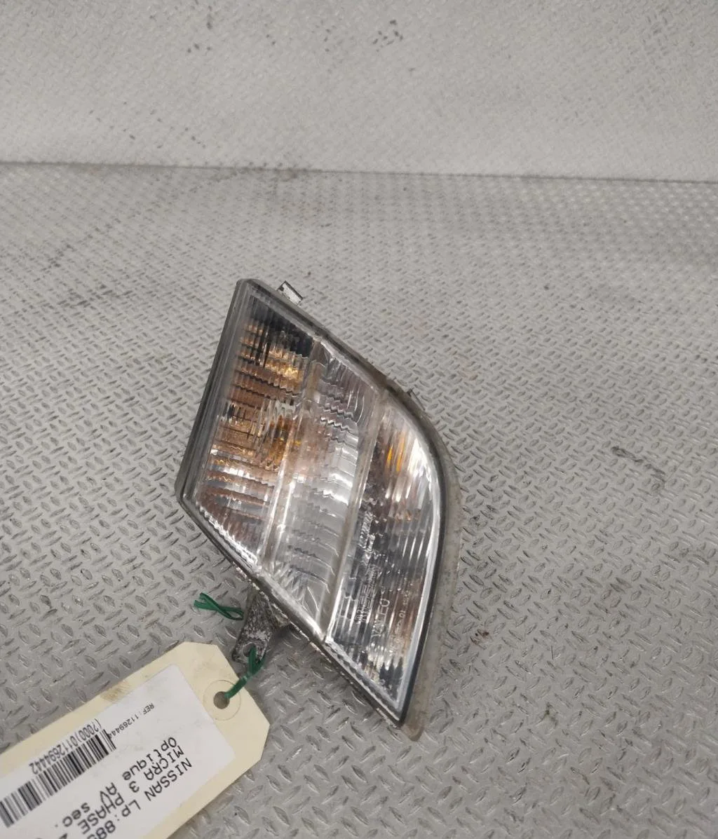 Clignotant gauche Nissan MICRA III (K12) 1.2 16v (2003-2010) occasion
