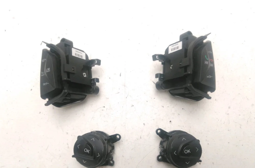 Commande autoradio Ford GRAND C-MAX (DXA-CB7, DXA-CEU) 1.6 tdci (2010-2019) occasion