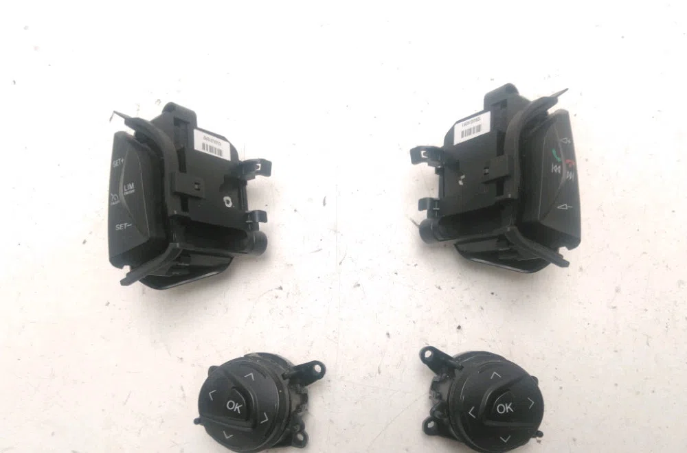 Commande autoradio Ford GRAND C-MAX (DXA-CB7, DXA-CEU) 1.6 tdci (2010-2019) occasion — photo 2