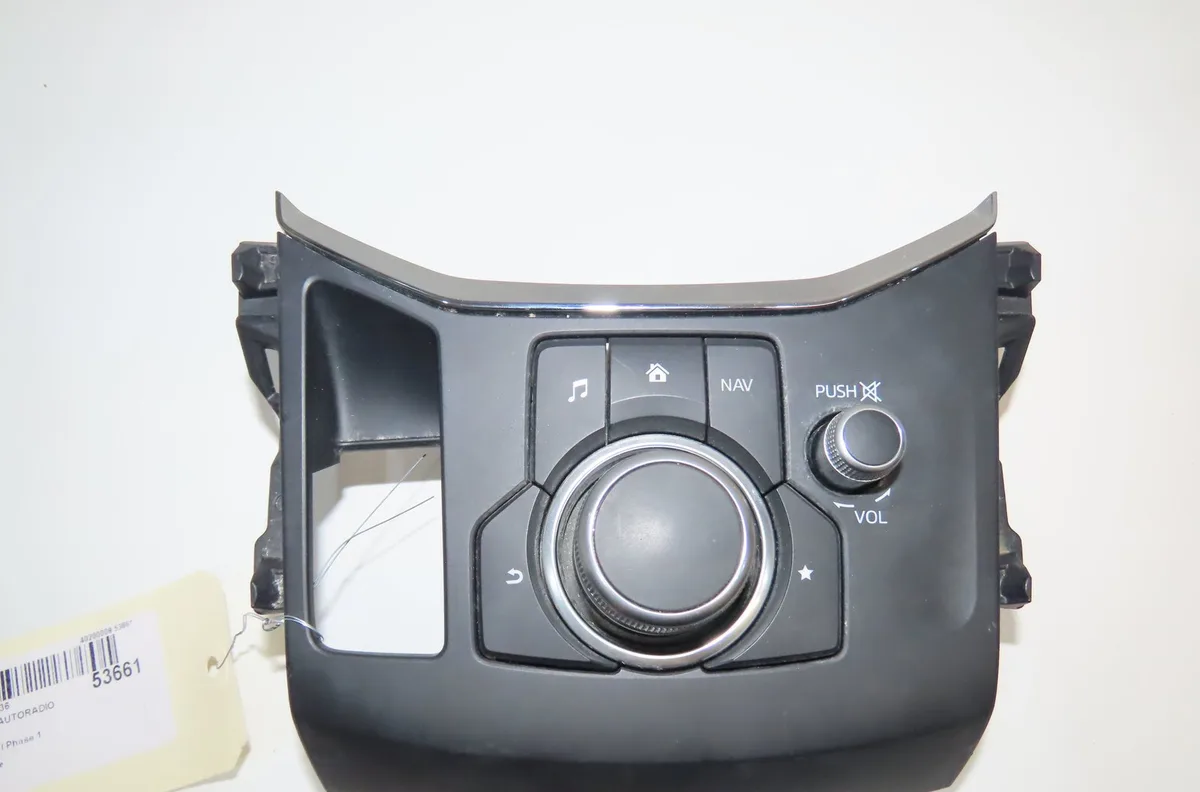 Commande autoradio Mazda CX-5 (KF) 2.2 d (2017) occasion