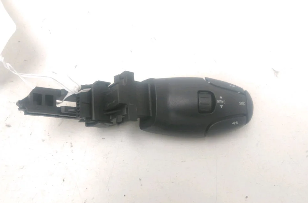 Commande autoradio Peugeot 307 CC (3B) 2.0 16v (2003-2005) 2 portes occasion