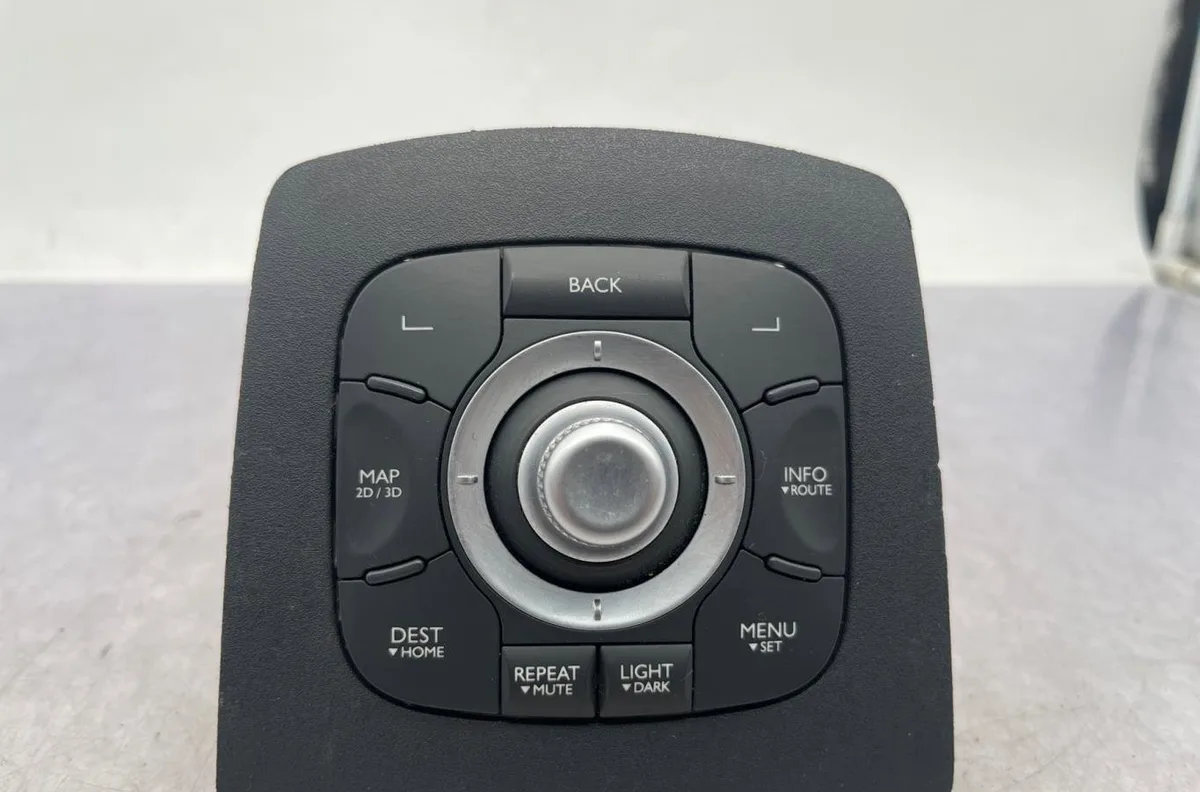 Commande autoradio RENAULT GRAND SCENIC 3 PHASE 2 occasion