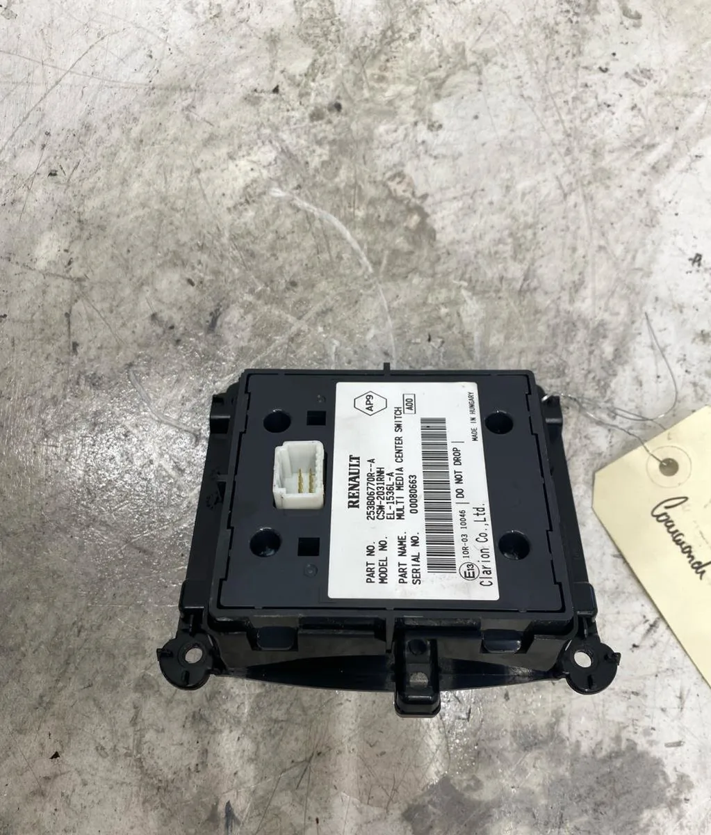 Commande autoradio RENAULT LAGUNA 3 PHASE 3 occasion