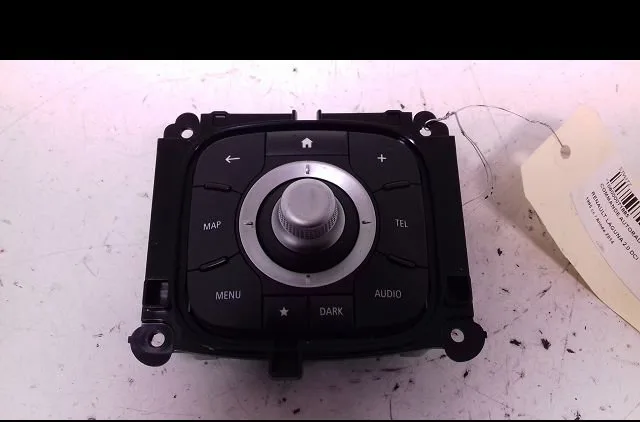 Commande autoradio Renault LAGUNA III (BT0-1) 2.0 dci (bt0m, bt0n, bt0s, bt19, bt1f) (2008-2015) occasion