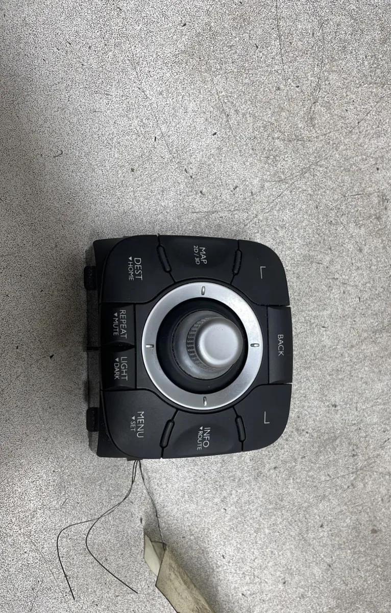 Commande autoradio Renault SCÉNIC III (JZ0-1_) 1.5 dci (jz02, jz0r) (2010) occasion