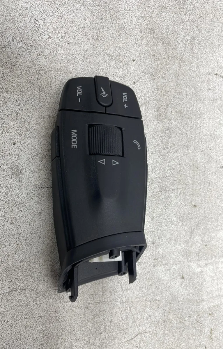 Commande autoradio Seat IBIZA IV (6J5, 6P1) 1.6 tdi (2009-2015) occasion