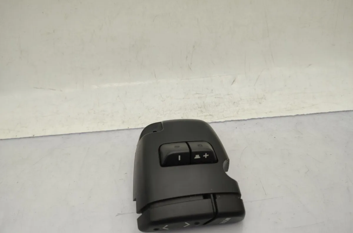 Commande autoradio TOYOTA YARIS 1 PHASE 2 occasion