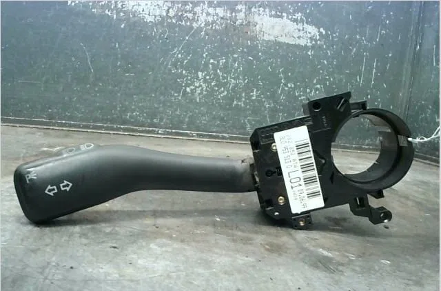 Commande clignotant Audi A3 (8L1) 1.6 (1996-2003) occasion