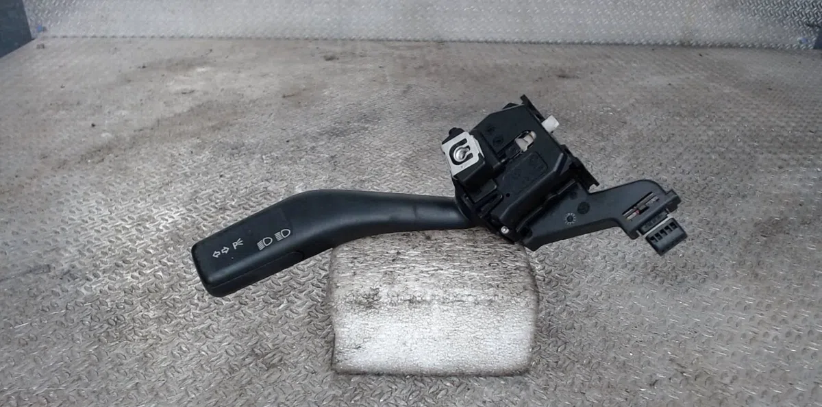 Commande clignotant Audi A3 (8P1) 1.9 tdi (2003-2010) 3 portes occasion