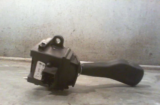 Commande clignotant B.M.W. SERIE 3 2004 occasion