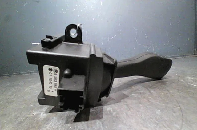 Commande clignotant Bmw 3 (E46) 318 d (2001-2003) 4 portes occasion