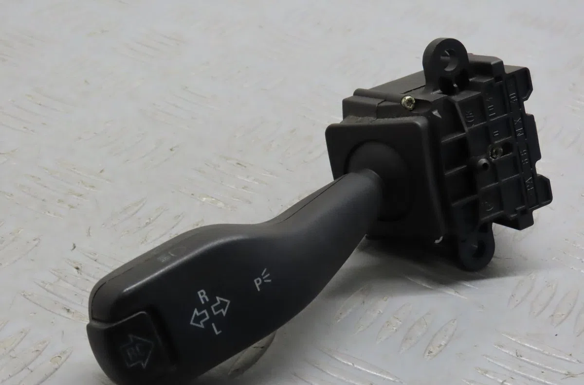 Commande clignotant Bmw 3 (E46) 330 d (1999-2005) 4 portes occasion