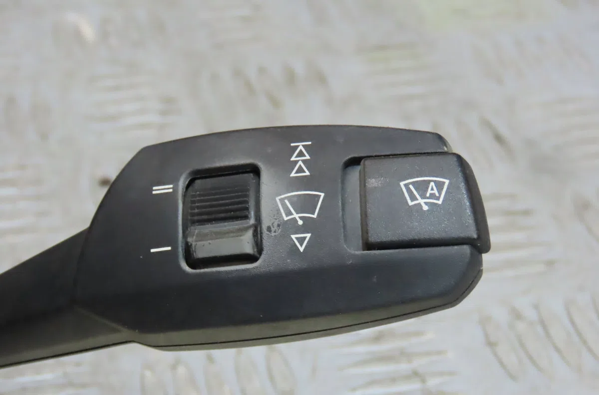 Commande clignotant BMW SERIE 1 E88 occasion