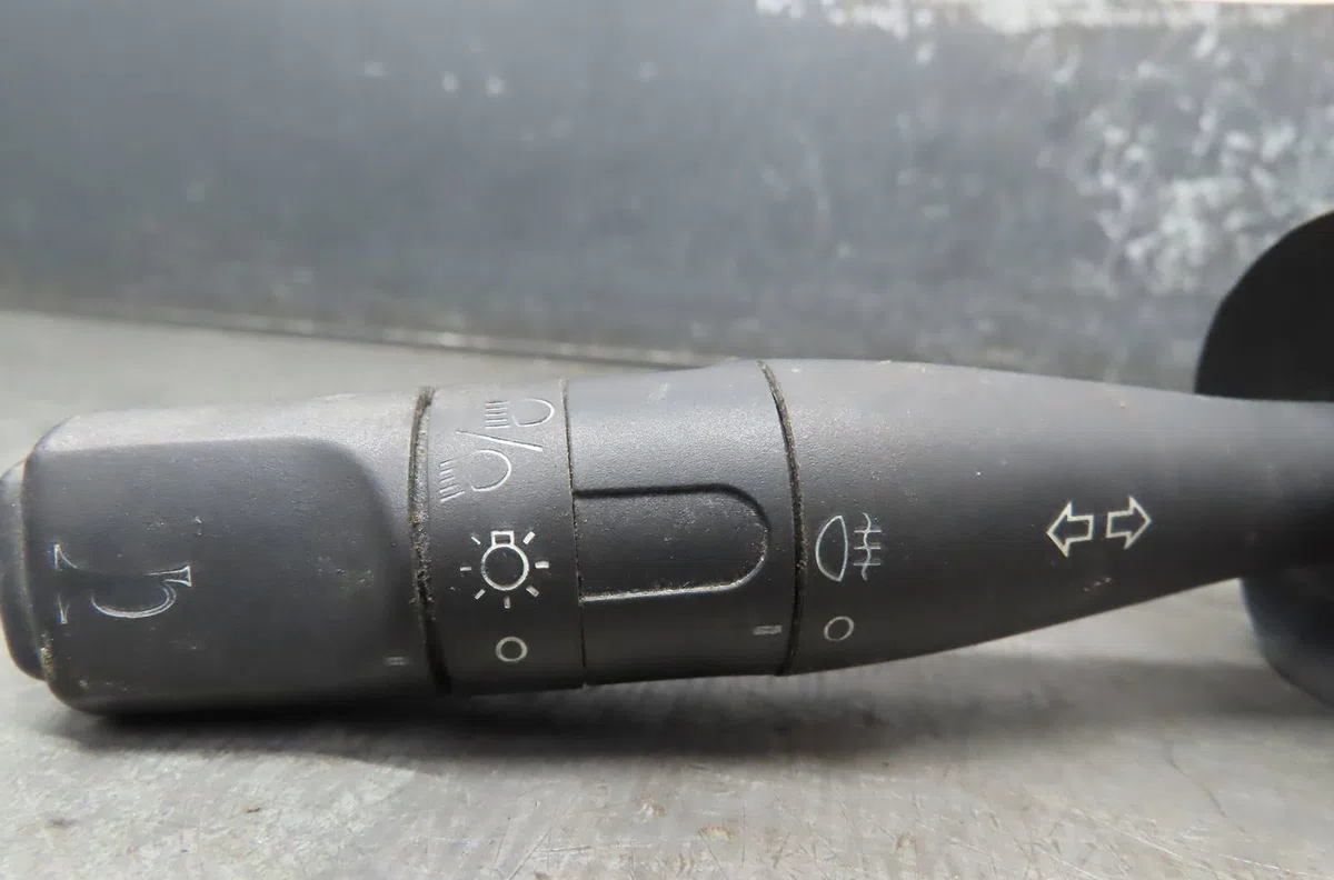 Commande clignotant CITROEN SAXO 2000 occasion