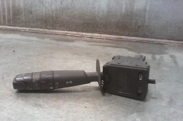 Commande clignotant CITROEN XANTIA Phase 1 03-1993--06-1998 occasion