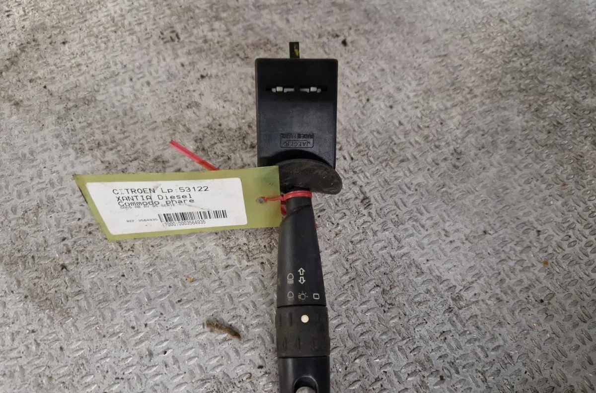 Commande clignotant CITROEN XANTIA  XANTIA PHASE 1 occasion
