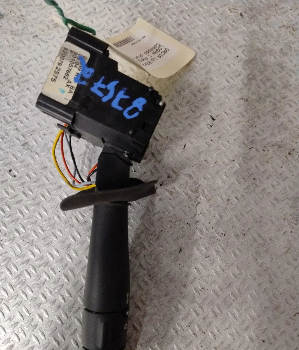 Commande clignotant Dacia LOGAN Pick-up (US_) 1.5 dci (us0k) (2008) occasion