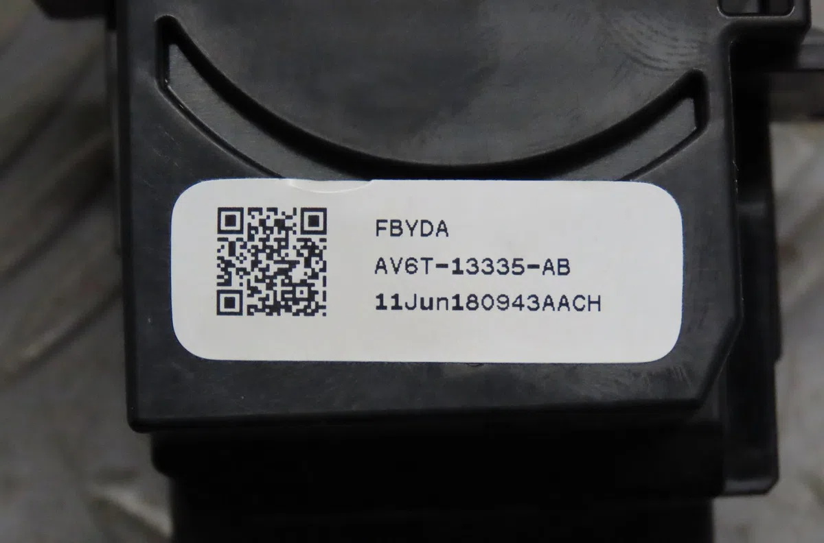 Commande clignotant Ford C-MAX II (DXA-CB7, DXA-CEU) 1.6 tdci (2010-2019) 5 portes occasion